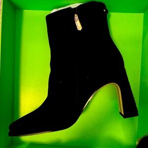 Sam Edelman IRIE SQUARE TOE ANKLE BOOTIE size 5.5 EUC In box